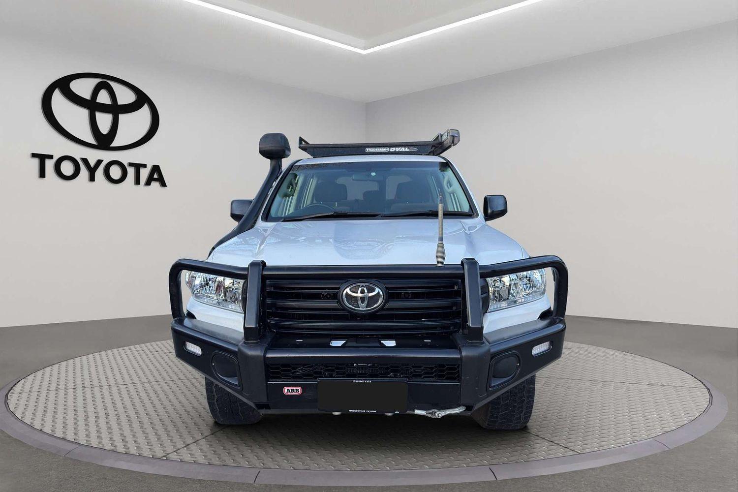 2016 Toyota Landcruiser GX in White