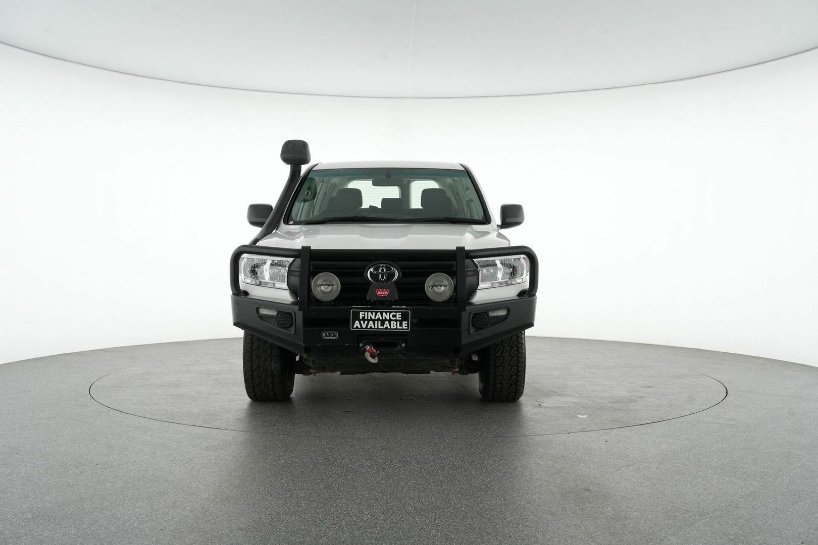 2021 Toyota Landcruiser GX in White
