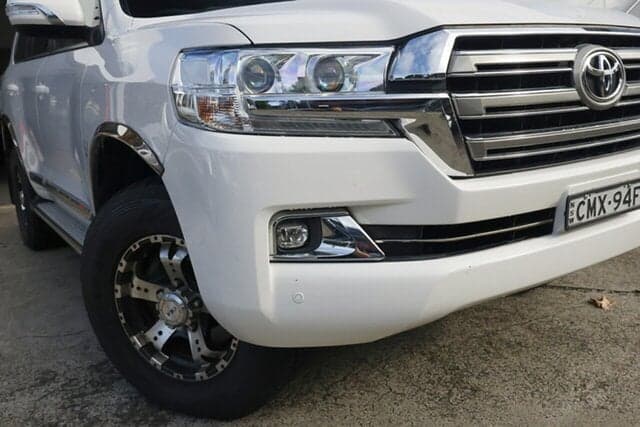 2019 Toyota Landcruiser GXL in White