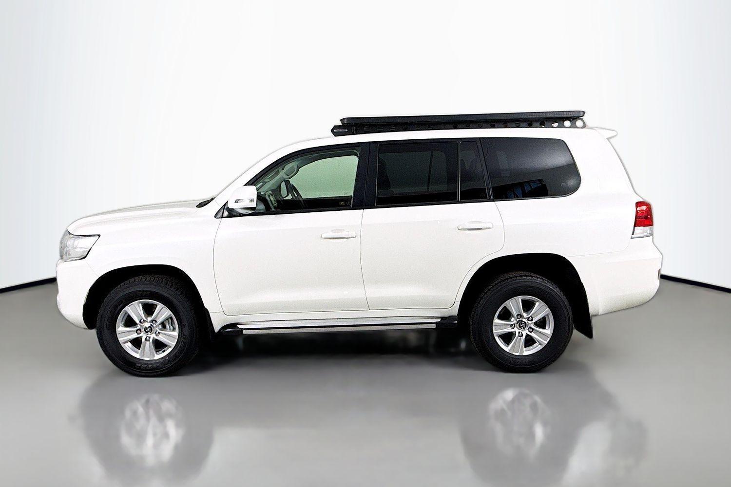 2020 Toyota Landcruiser GXL in White