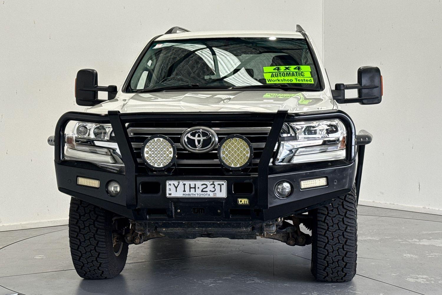 2018 Toyota Landcruiser GXL in White