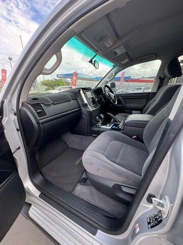 2015 Toyota Landcruiser GXL in Silver