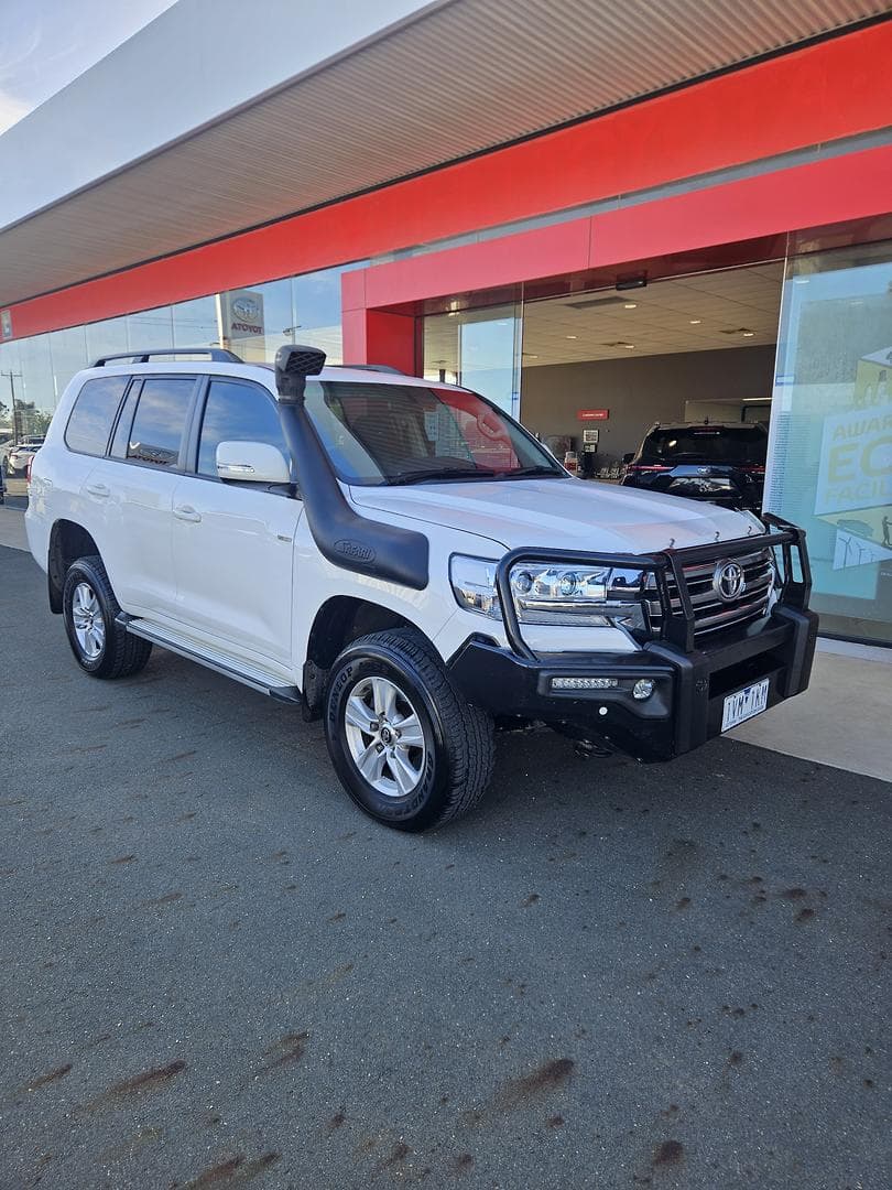 2018 Toyota Landcruiser GXL in White