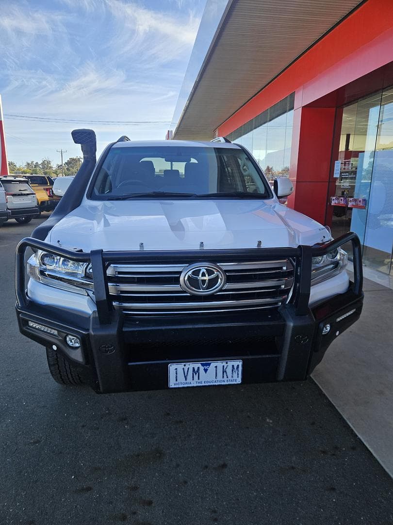 2018 Toyota Landcruiser GXL in White