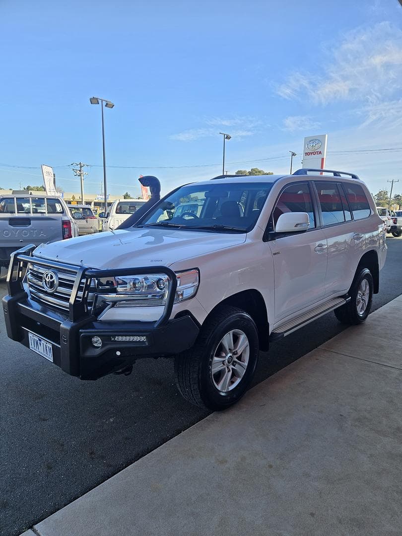 2018 Toyota Landcruiser GXL in White