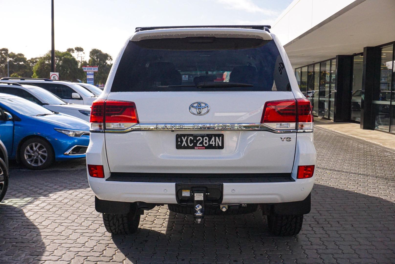 2020 Toyota Landcruiser GXL in White