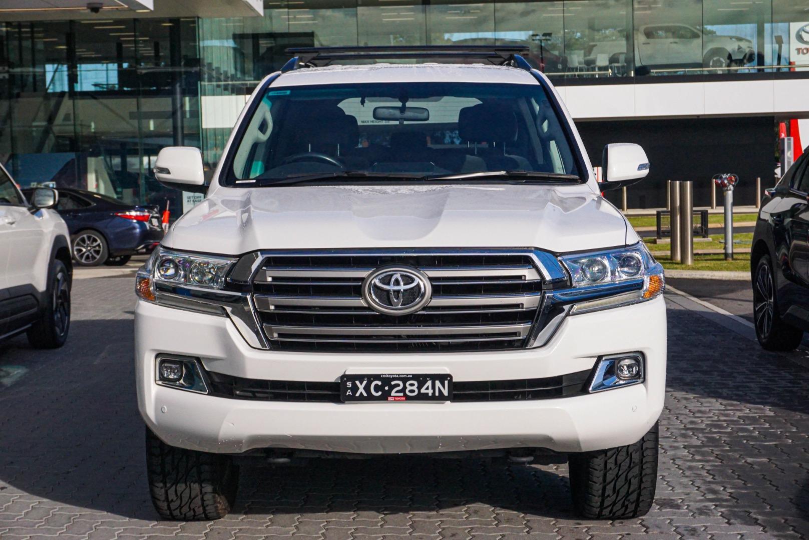 2020 Toyota Landcruiser GXL in White