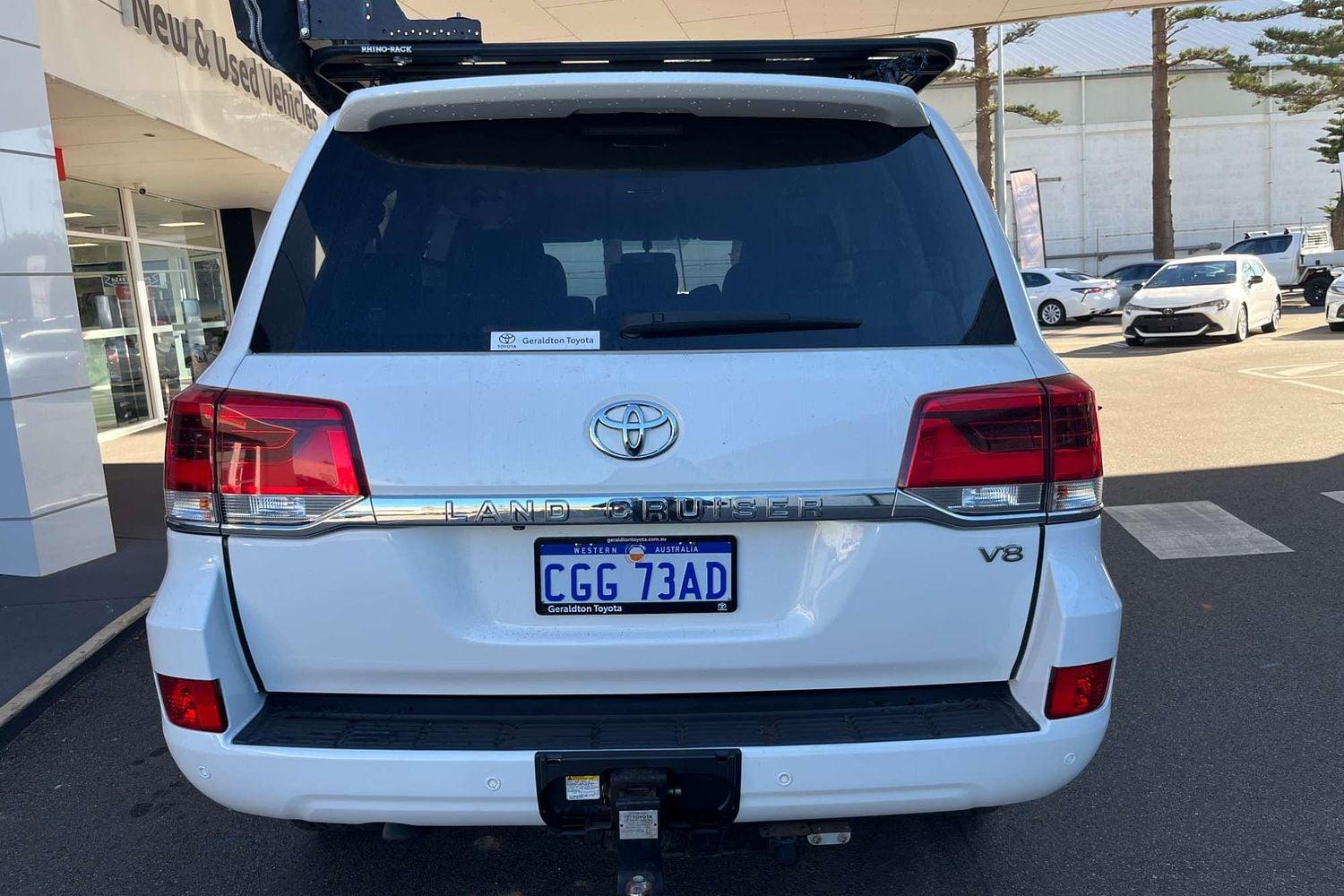 2020 Toyota Landcruiser GXL in White