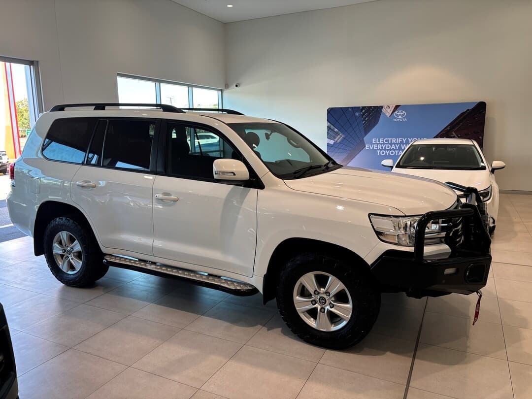 2021 Toyota Landcruiser GXL in White