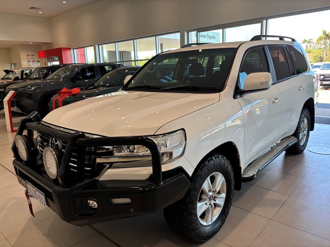 2021 Toyota Landcruiser GXL in White