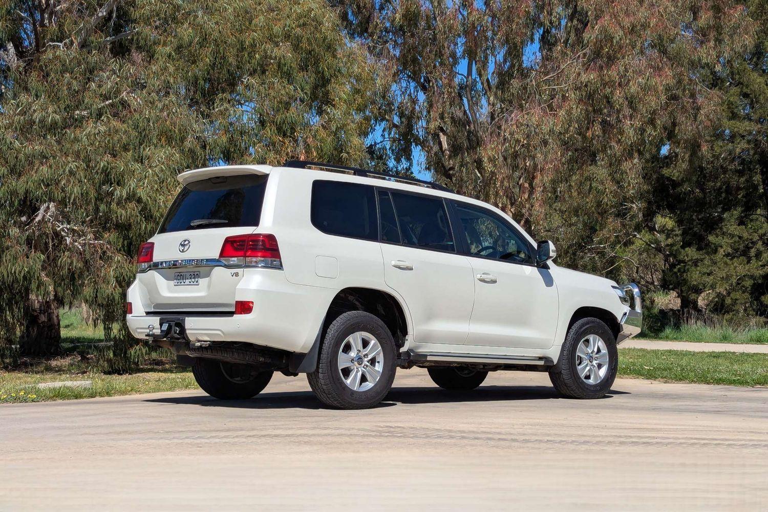 2021 Toyota Landcruiser GXL in White