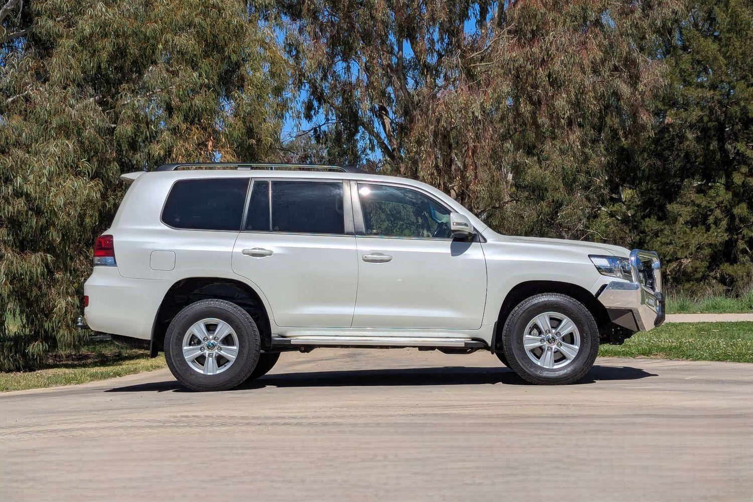 2021 Toyota Landcruiser GXL in White