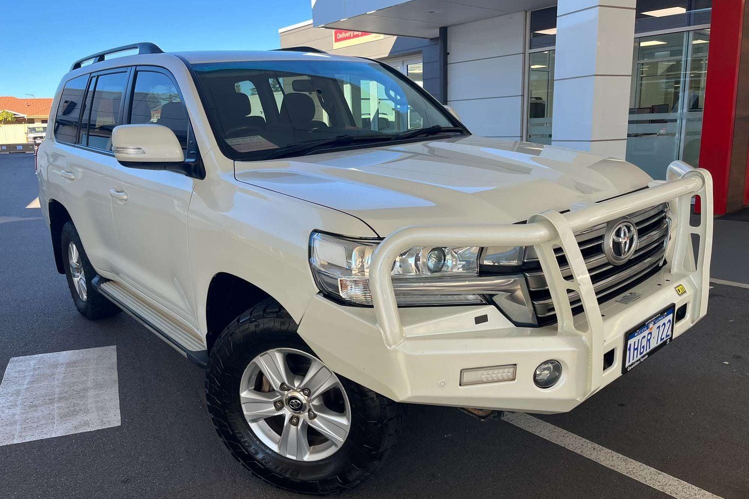 2021 Toyota Landcruiser GXL in White