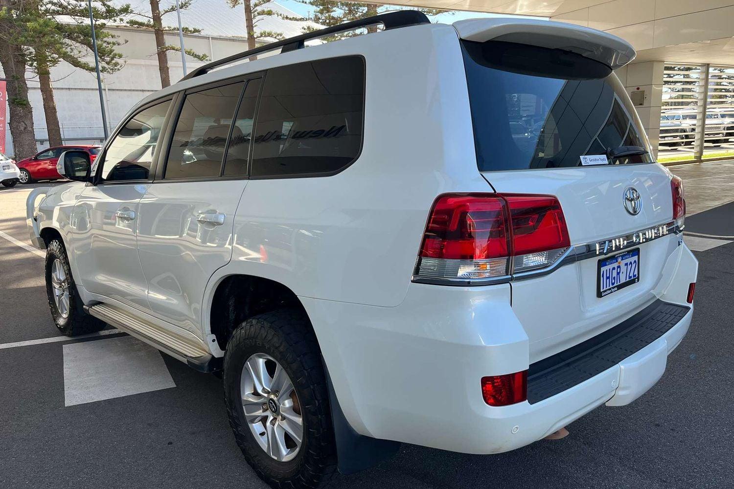 2021 Toyota Landcruiser GXL in White