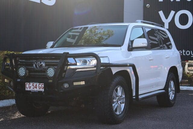 2016 Toyota Landcruiser GXL in White