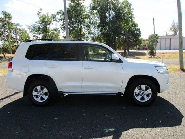 2020 Toyota Landcruiser GXL in White