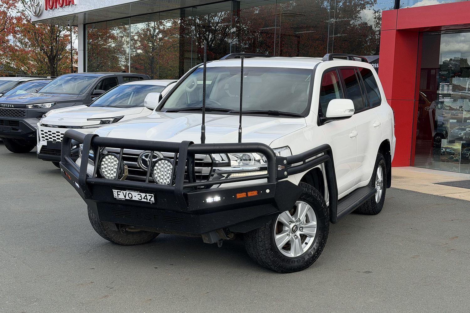 2021 Toyota Landcruiser GXL in White