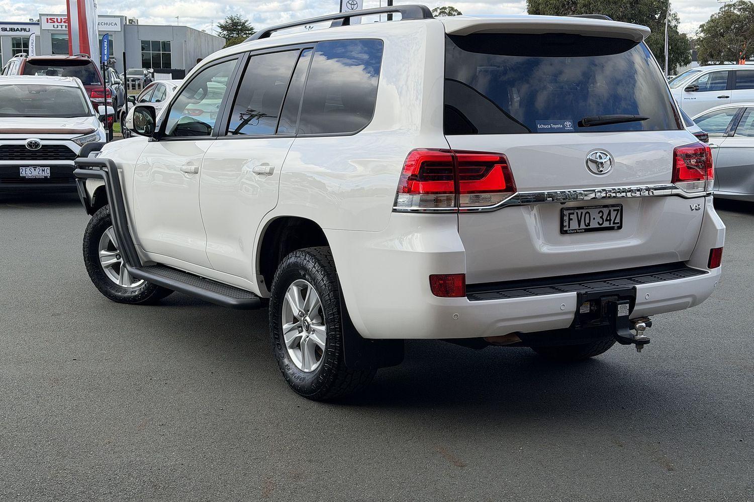 2021 Toyota Landcruiser GXL in White
