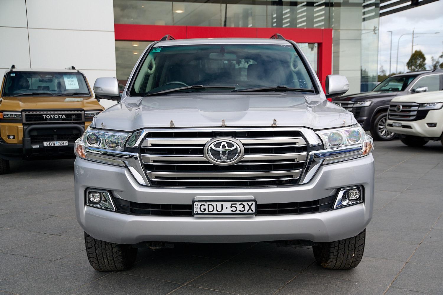 2017 Toyota Landcruiser GXL in Silver