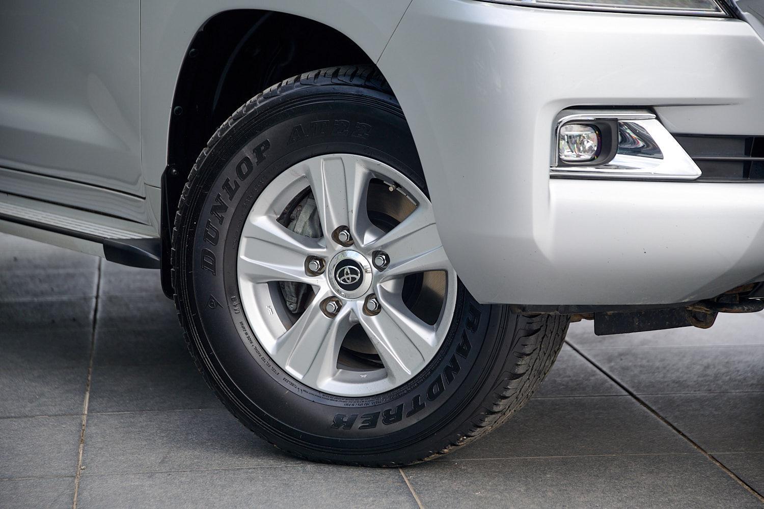 2017 Toyota Landcruiser GXL in Silver