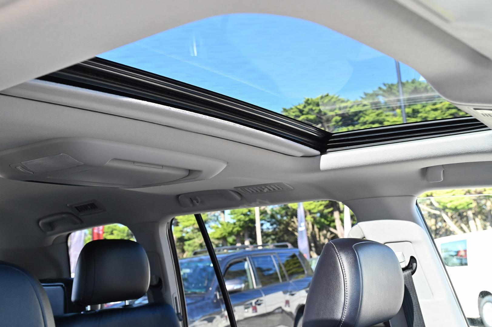 2014 Toyota Landcruiser Sahara in White