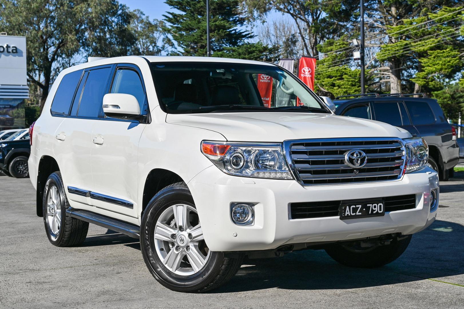 2014 Toyota Landcruiser Sahara in White