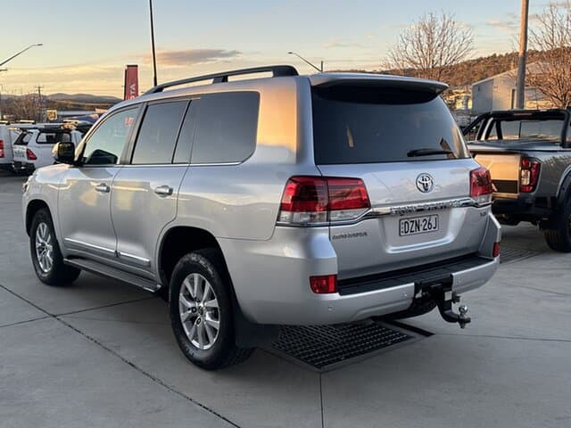 2018 Toyota Landcruiser Sahara in Silver
