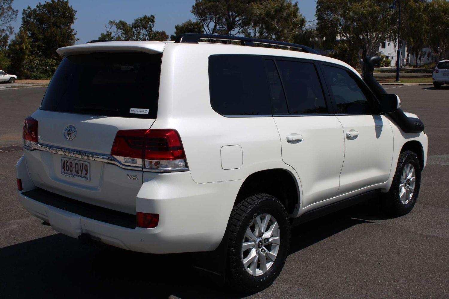 2018 Toyota Landcruiser VX in White
