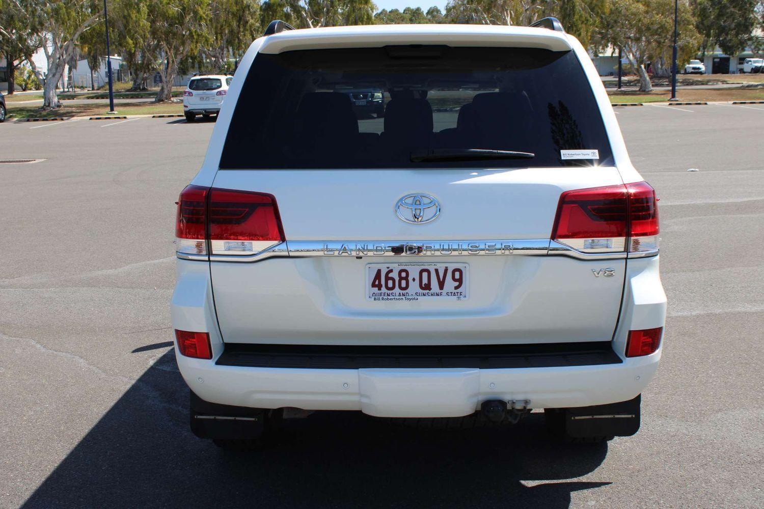 2018 Toyota Landcruiser VX in White