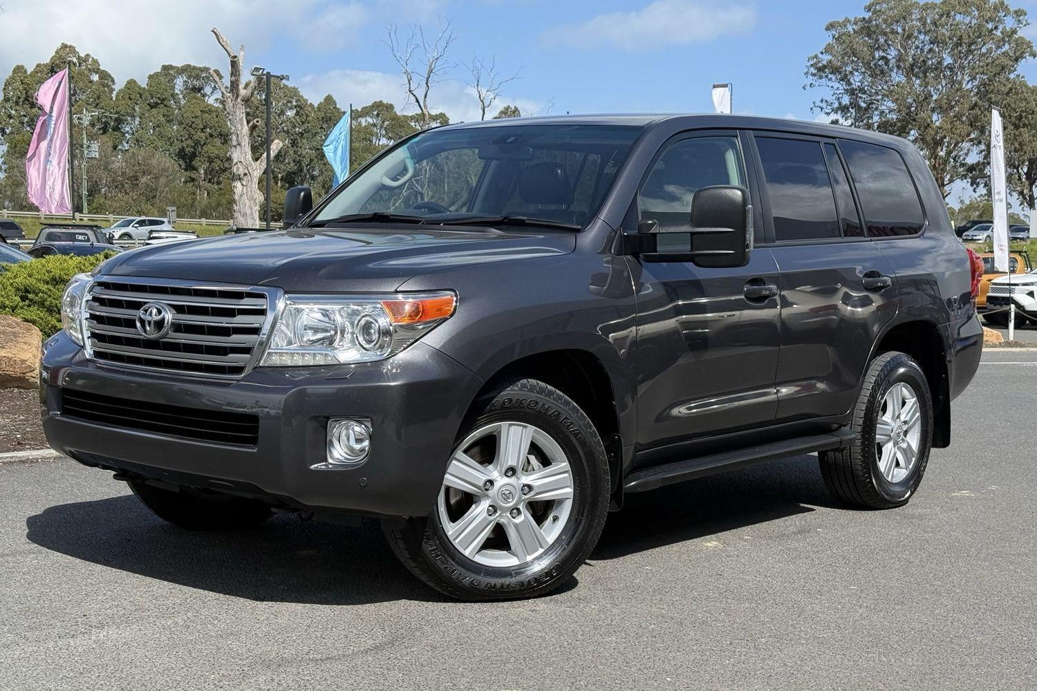 2014 Toyota Landcruiser VX in Silver