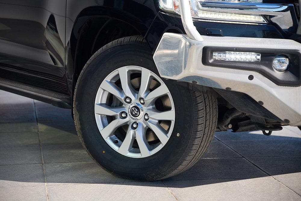 2016 Toyota Landcruiser VX in Black