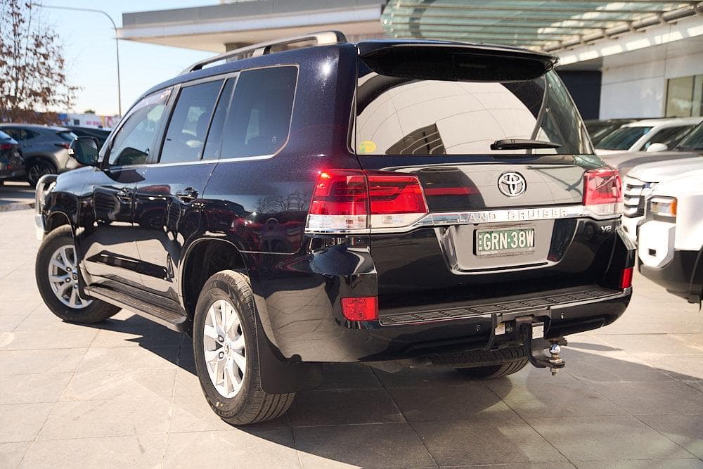 2016 Toyota Landcruiser VX in Black