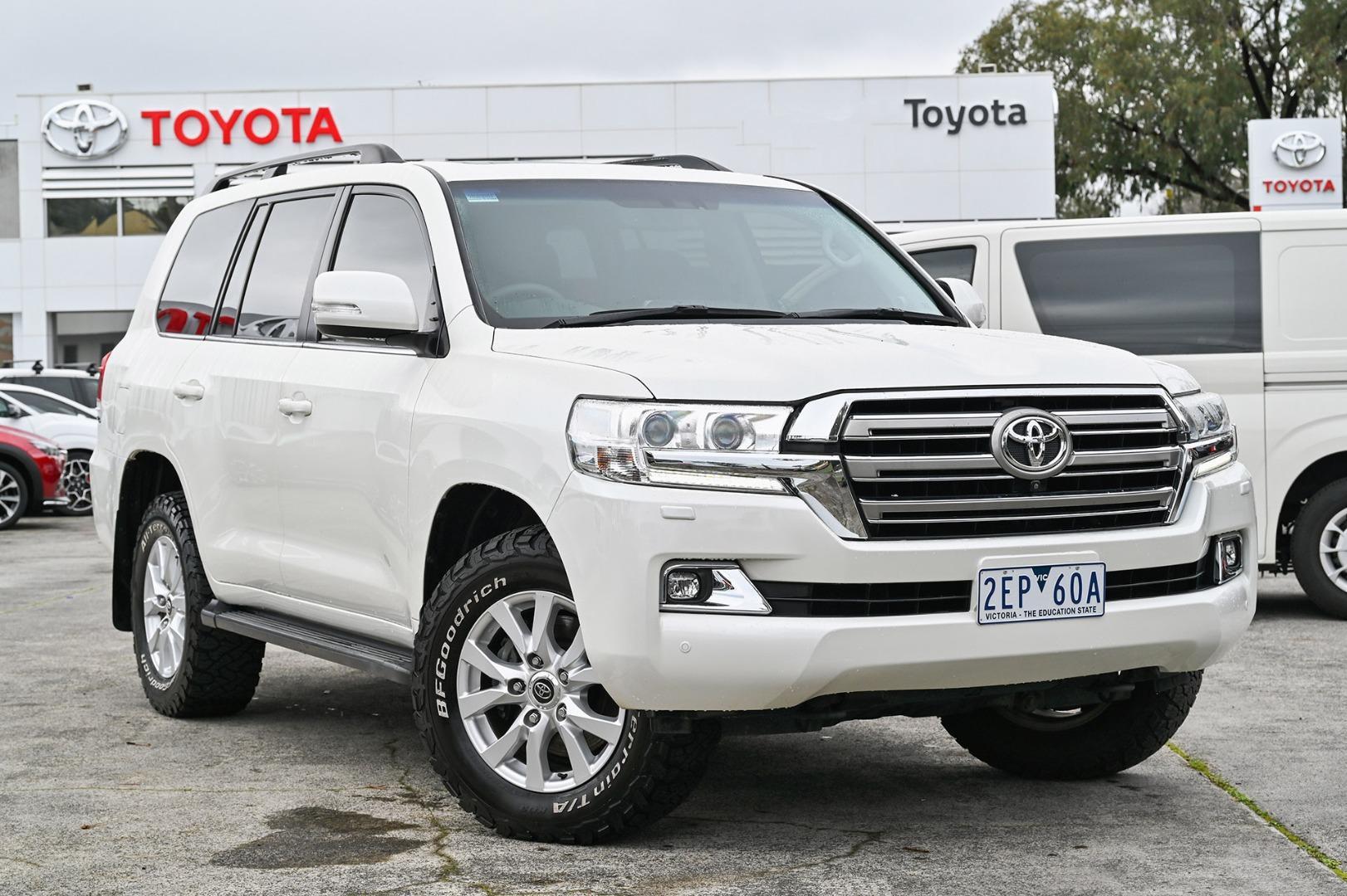2019 Toyota Landcruiser VX in White
