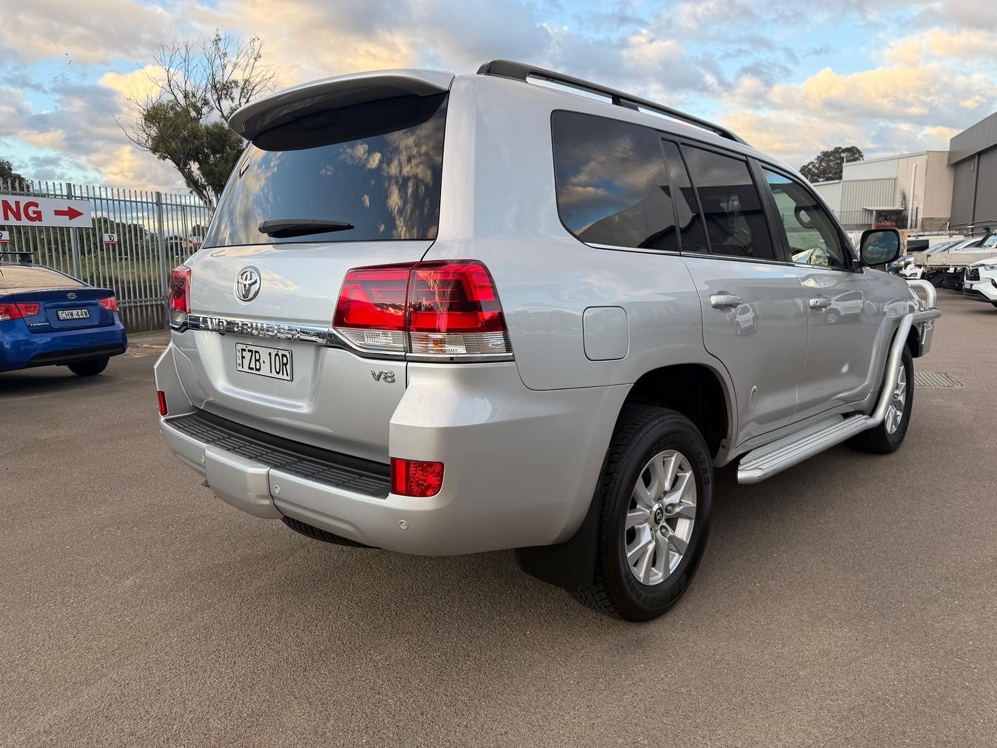 2021 Toyota Landcruiser VX in Silver