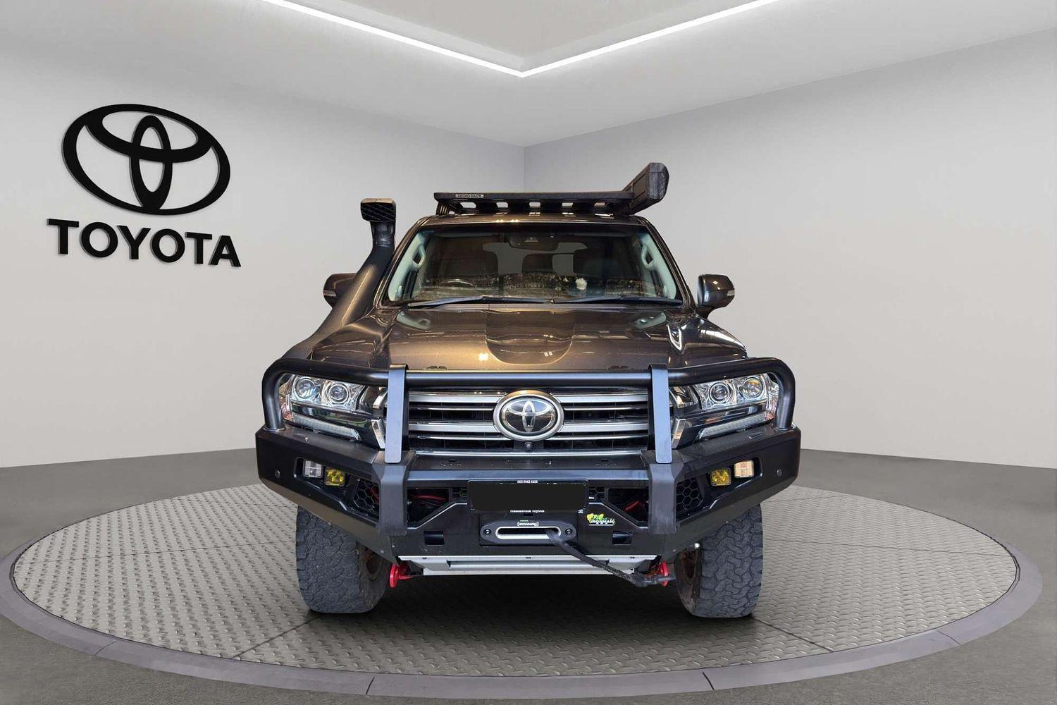 2019 Toyota Landcruiser Sahara in Silver