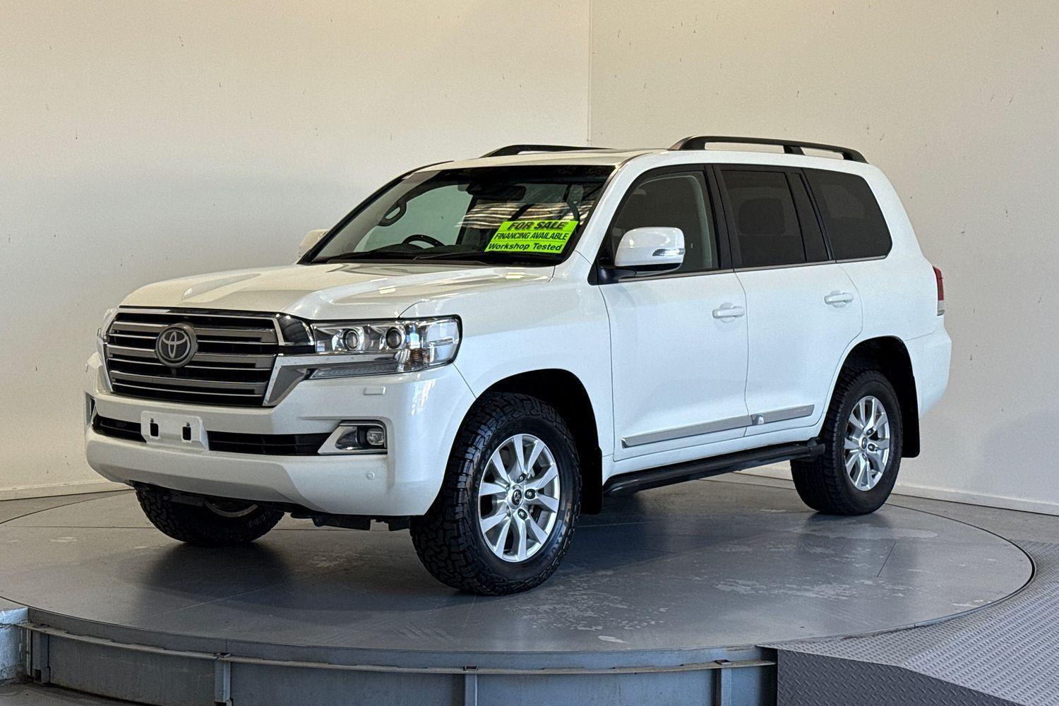 2020 Toyota Landcruiser Sahara in White