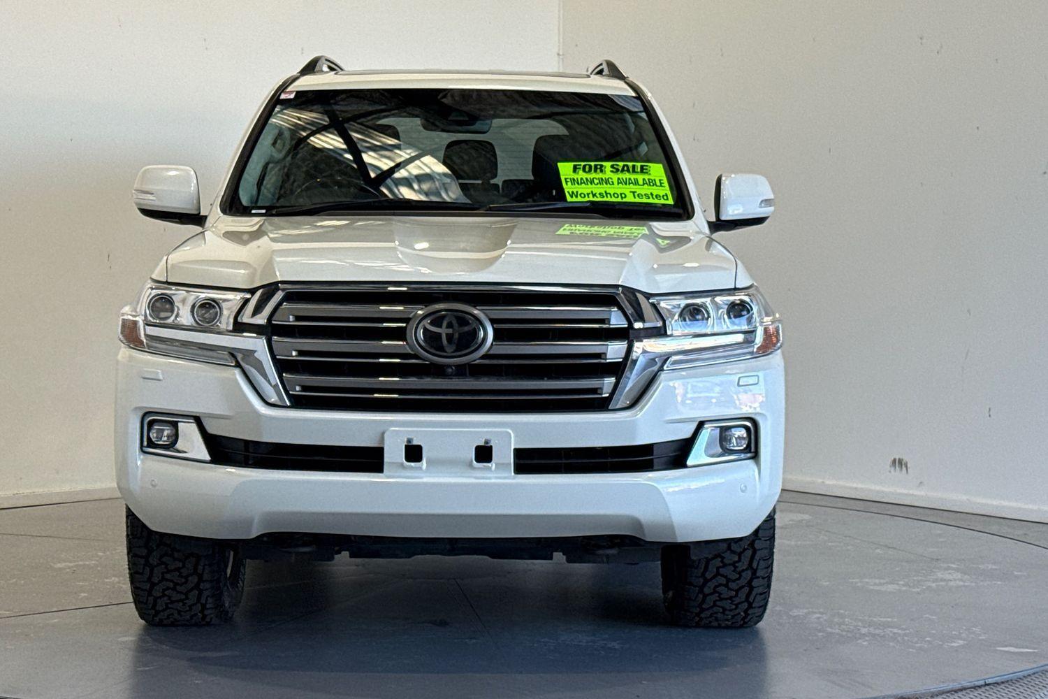 2020 Toyota Landcruiser Sahara in White