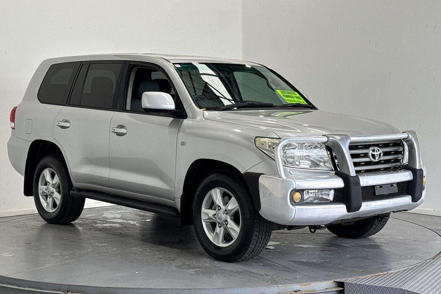 2009 Toyota Landcruiser Sahara in Silver