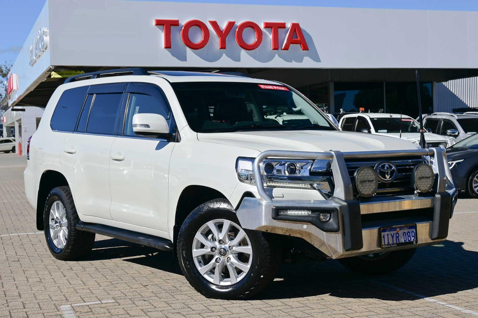 2020 Toyota Landcruiser VX in White