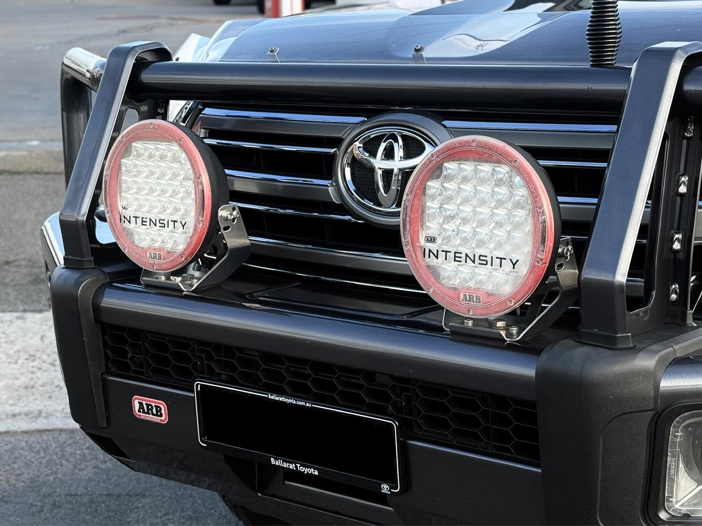 2018 Toyota Landcruiser 200 VX in Silver