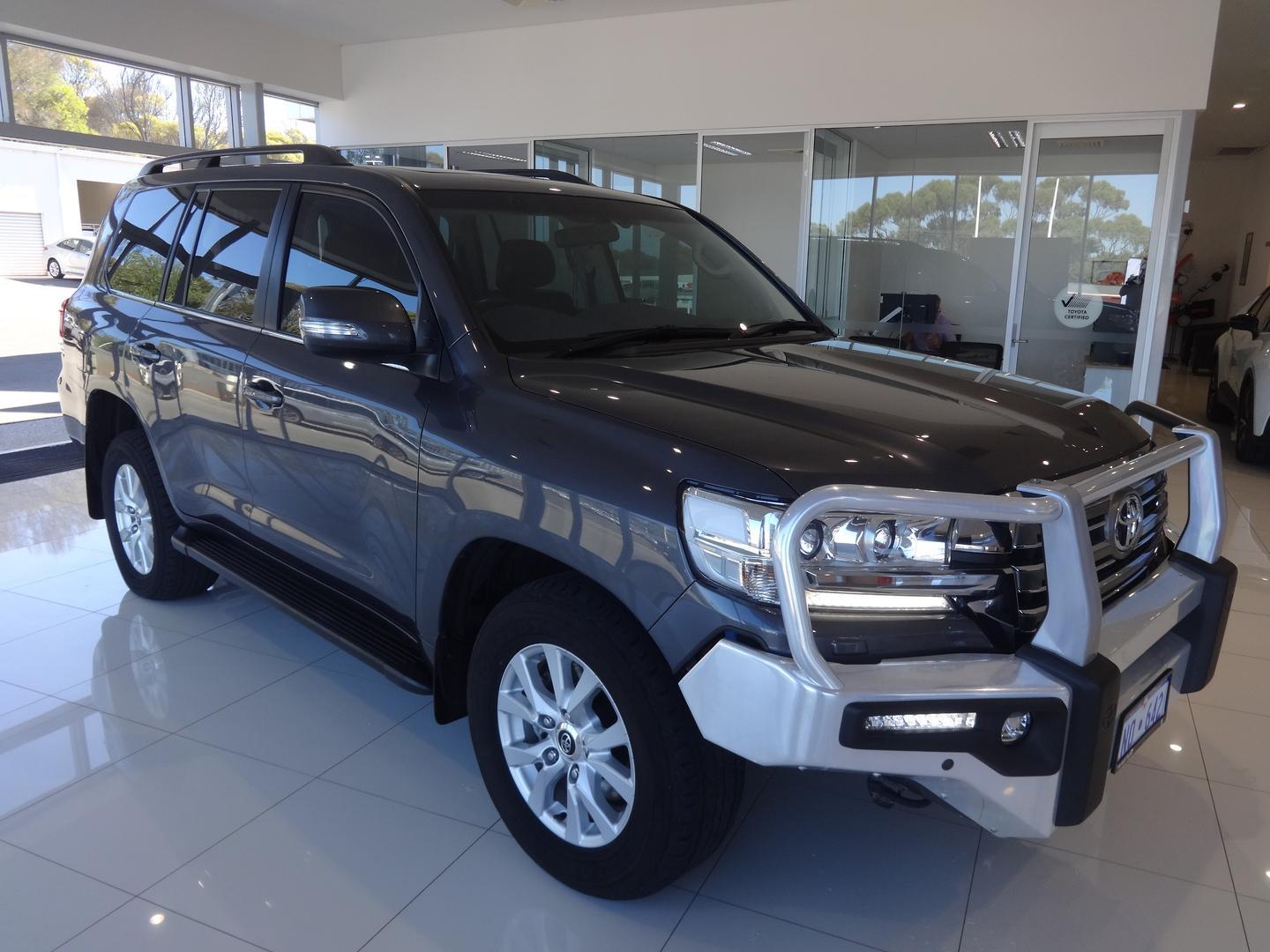 2018 Toyota Landcruiser VX in Silver