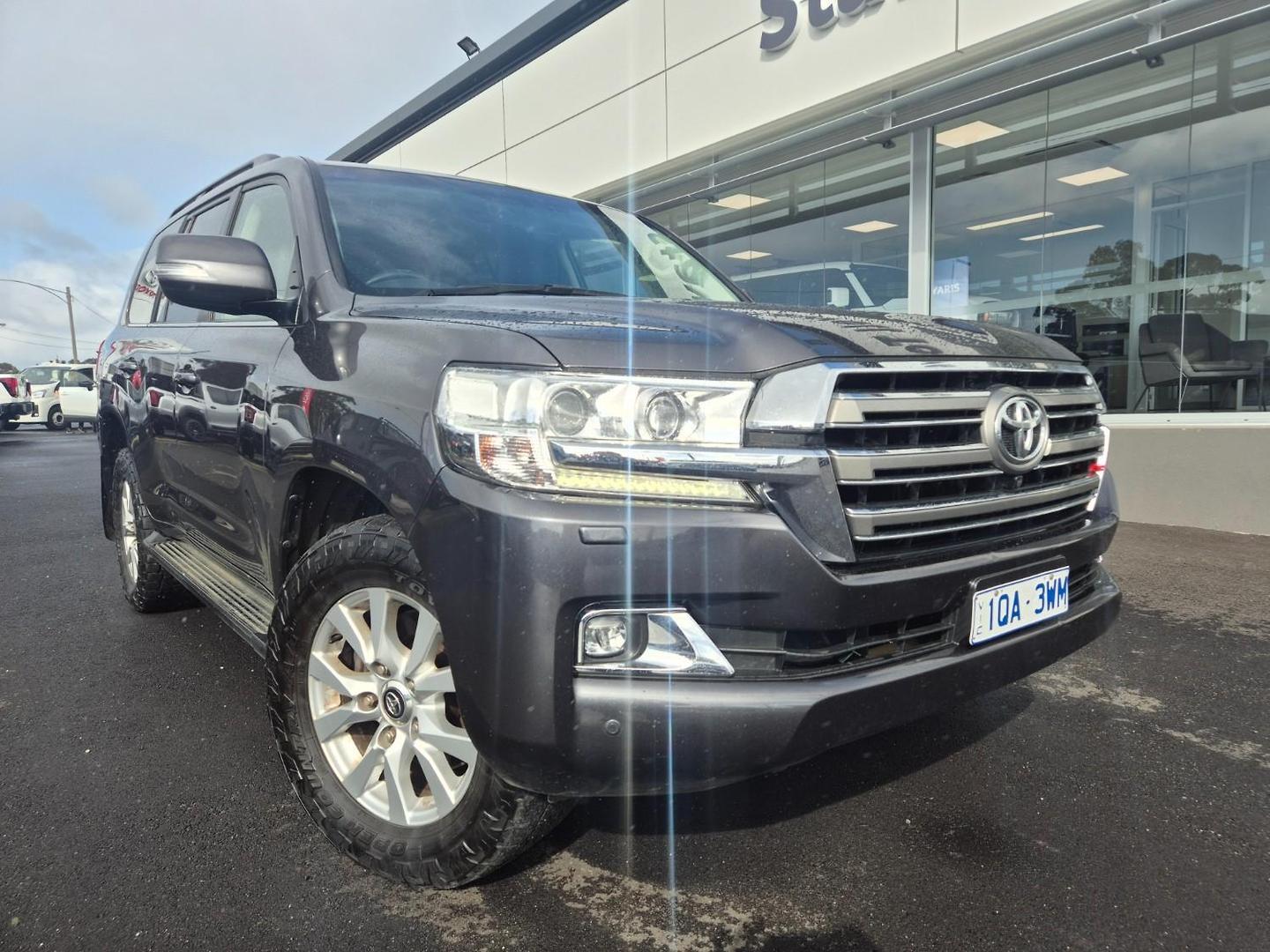 2019 Toyota Landcruiser VX in Silver