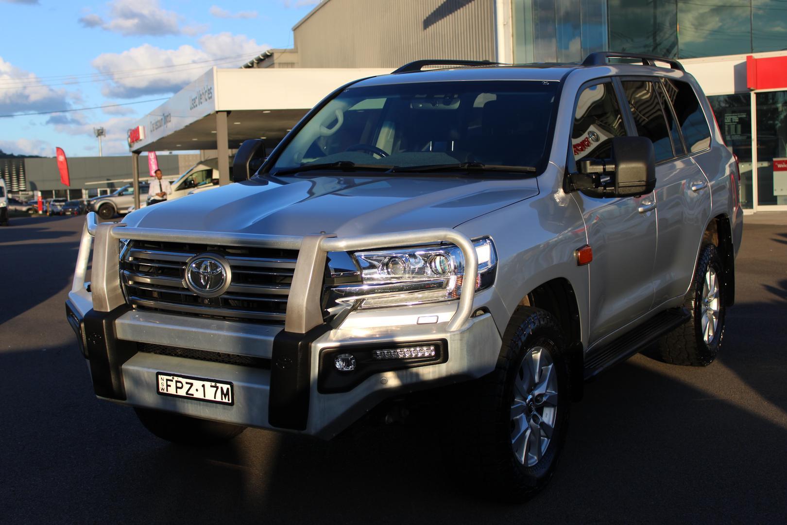 2019 Toyota Landcruiser VX in Silver