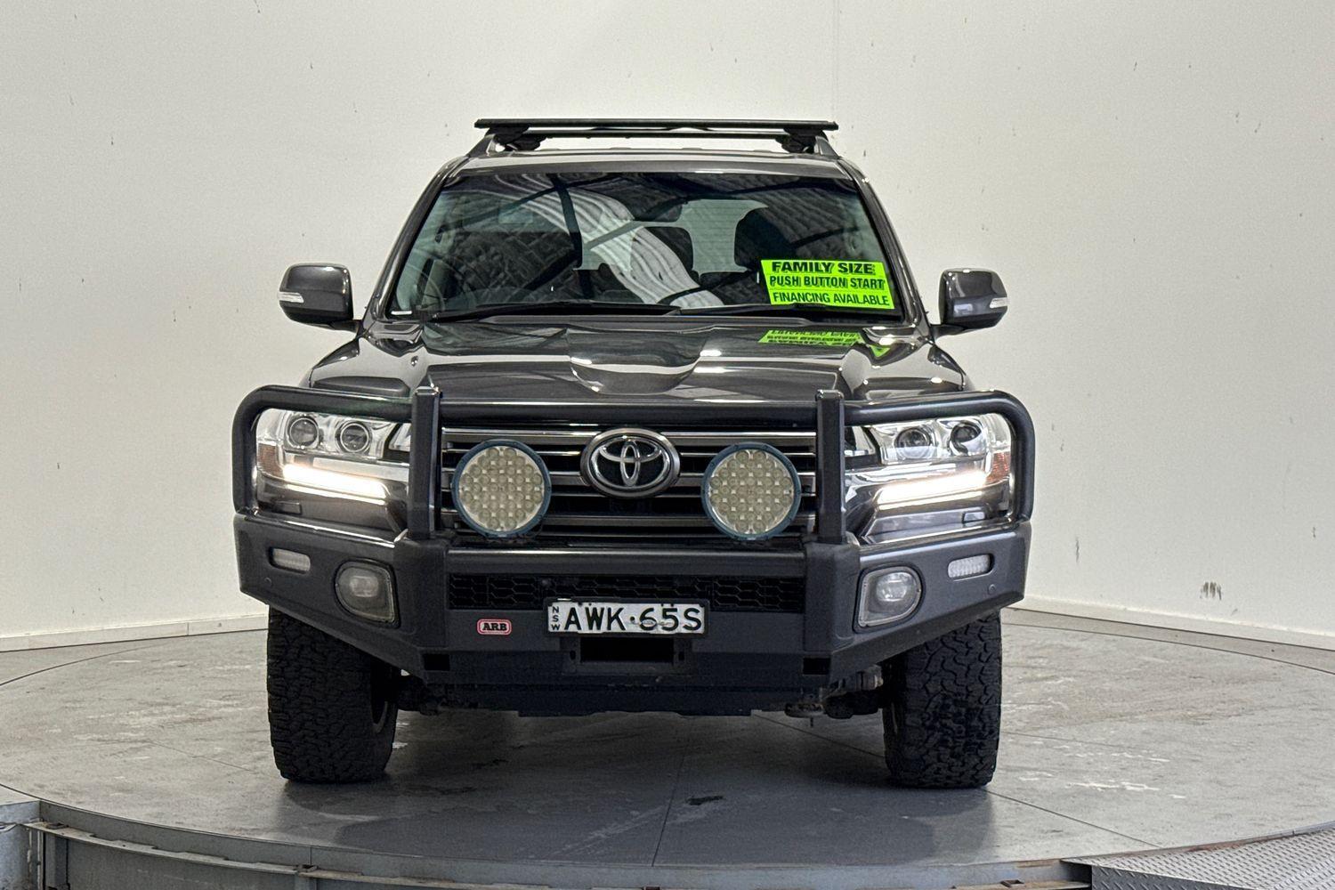 2019 Toyota Landcruiser VX in Silver