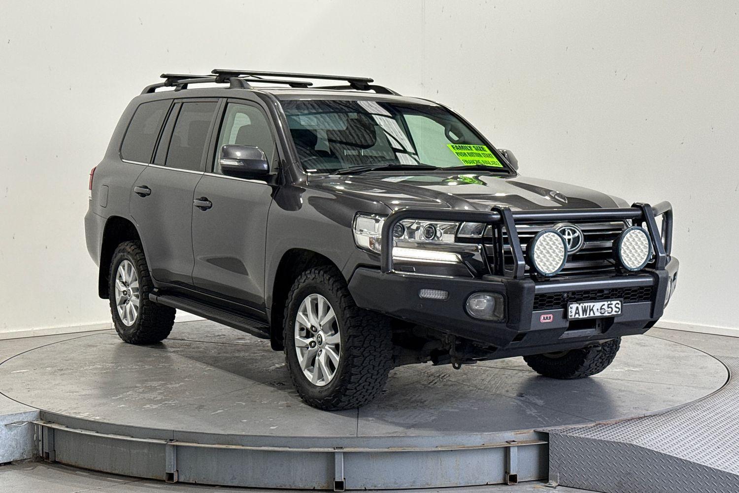2019 Toyota Landcruiser VX in Silver