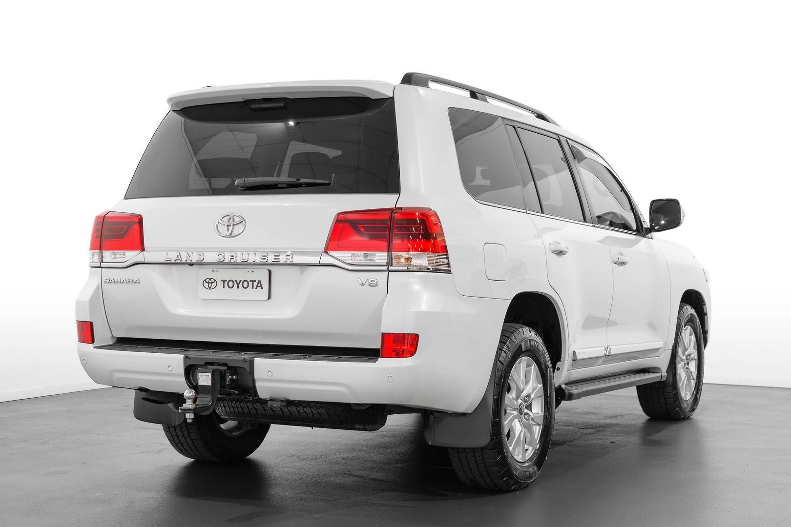 2021 Toyota Landcruiser Sahara in White