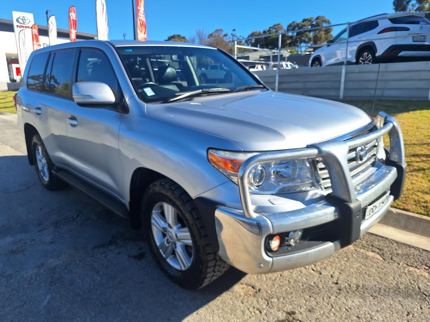 2013 Toyota Landcruiser VX in Silver
