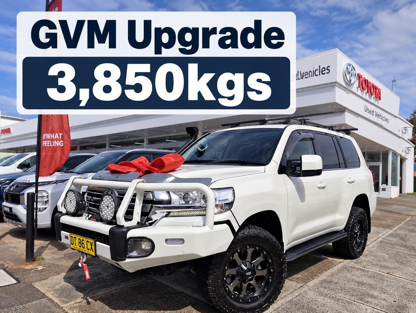 2017 Toyota Landcruiser VX in White