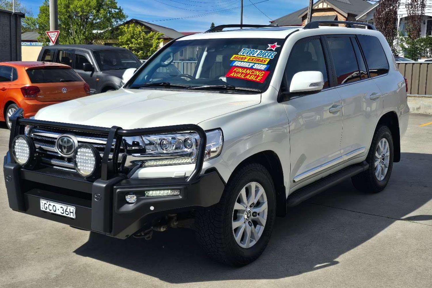 2018 Toyota Landcruiser Sahara in White