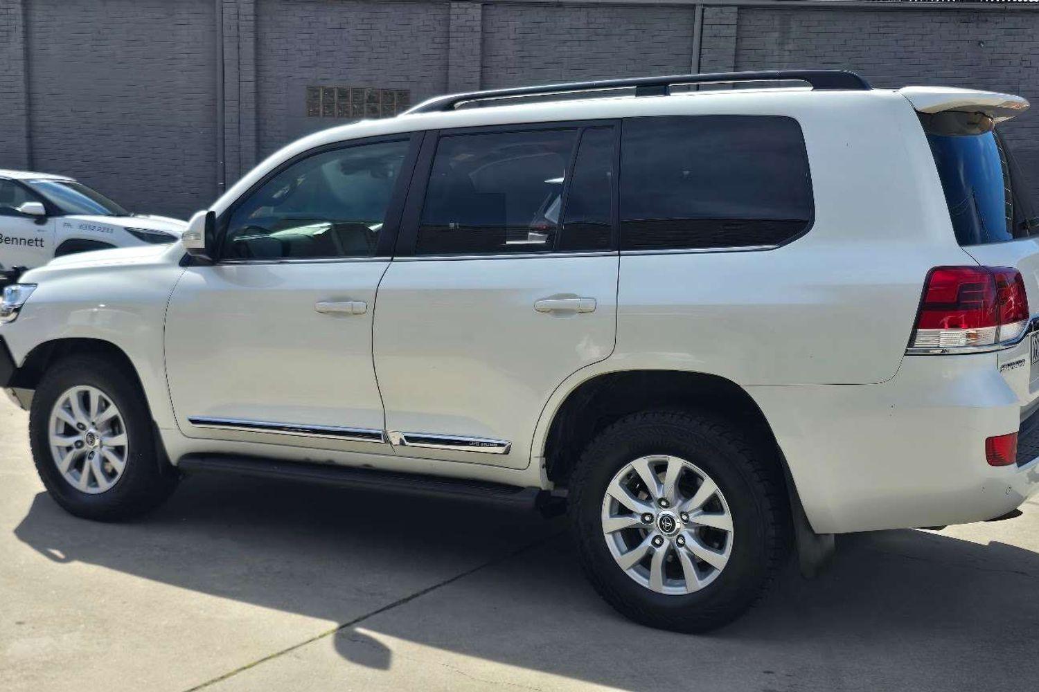 2018 Toyota Landcruiser Sahara in White